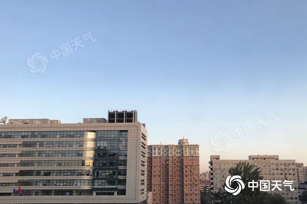 北京今日蓝天回归阵风6级左右 气温连降明后天最低温仅1℃