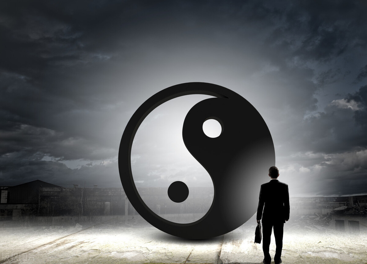炙甘草汤，又叫复脉汤，调节心律，恢复规律脉搏，气血阴阳共调