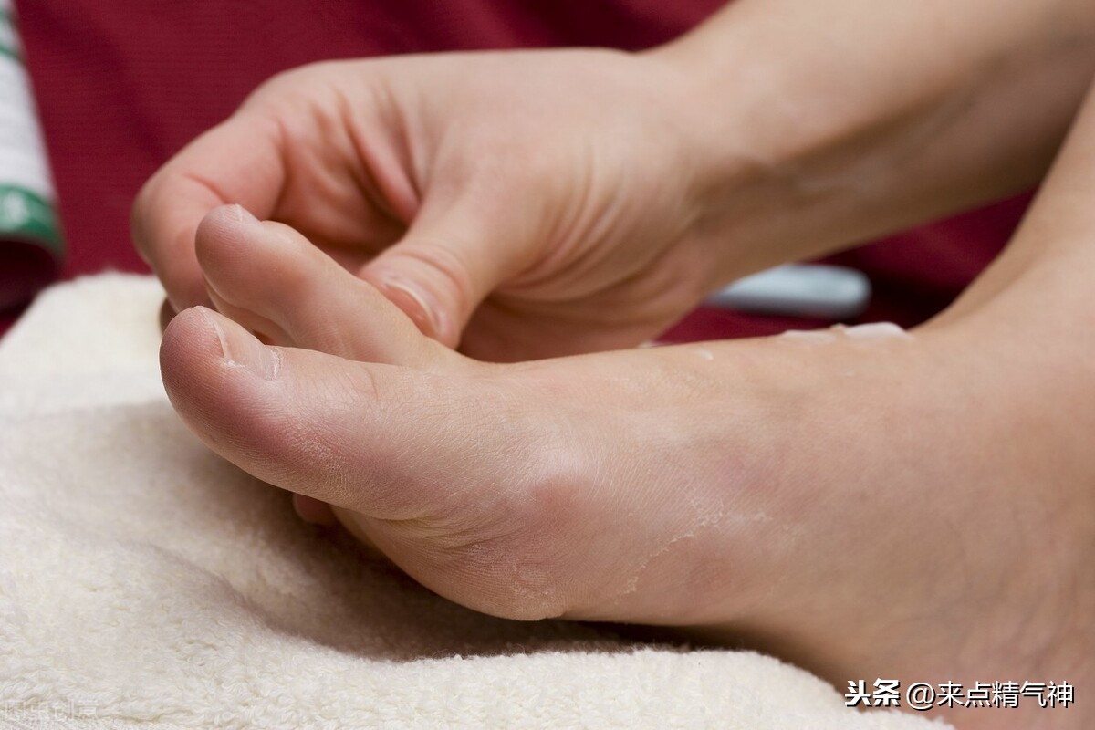 不规律的生活导致各种胃肠疾病！健脾养胃，只需动一动脚趾