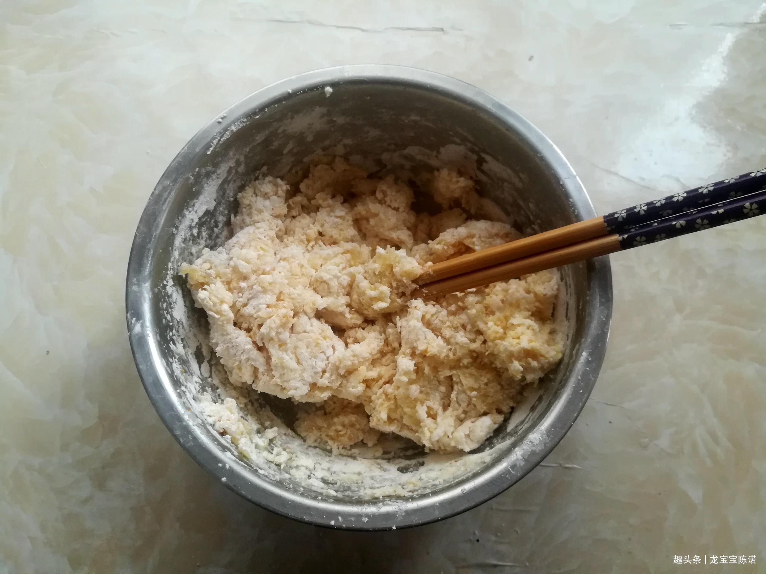 饺子新做法，用澄粉做饺子皮，Q弹劲道不粘牙，孩子超爱吃
