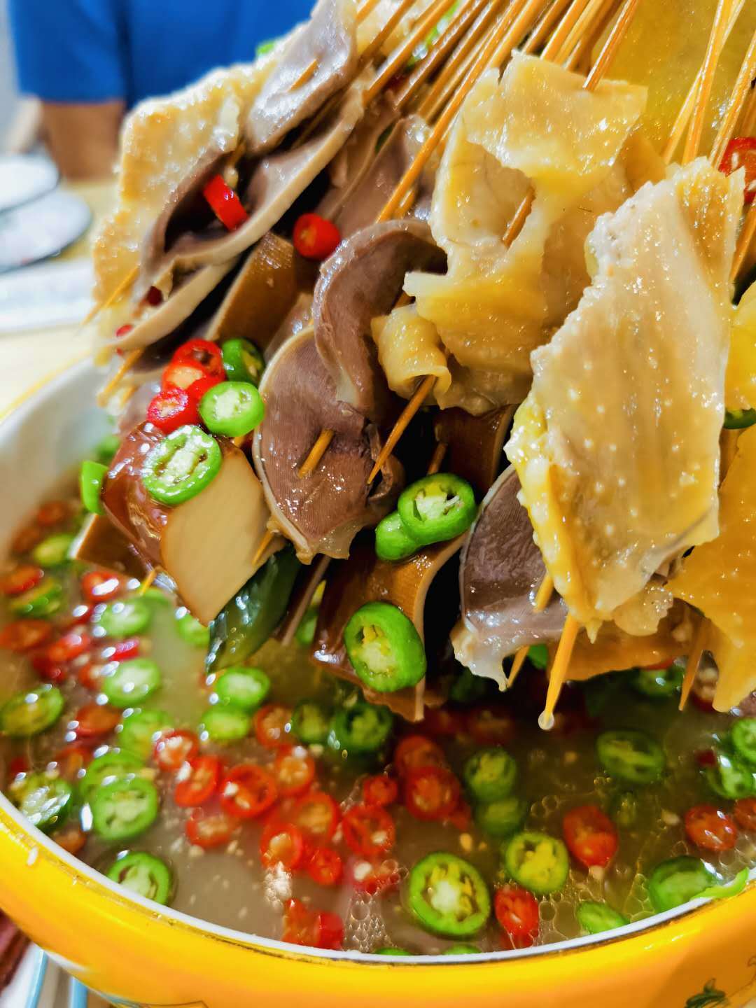 四川乐山美食组团打榜 甜皮鸭、钵钵鸡你更爱谁?|寻找2020天府美食地标