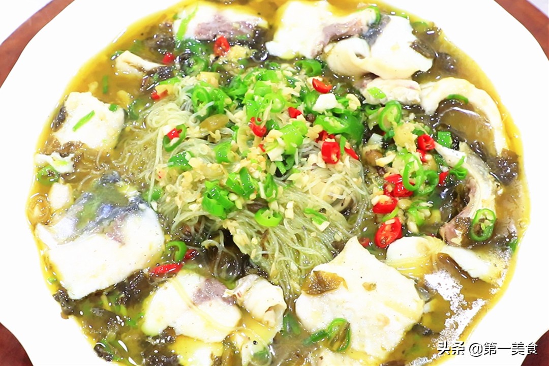 做酸菜鱼,酸菜不能直接下锅煮!牢记3点,鱼片嫩滑不碎汤鲜无比