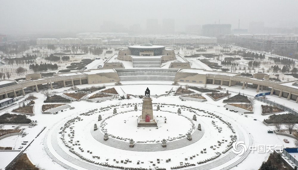 内蒙古多地出现降雪 航拍视角看雪中现场