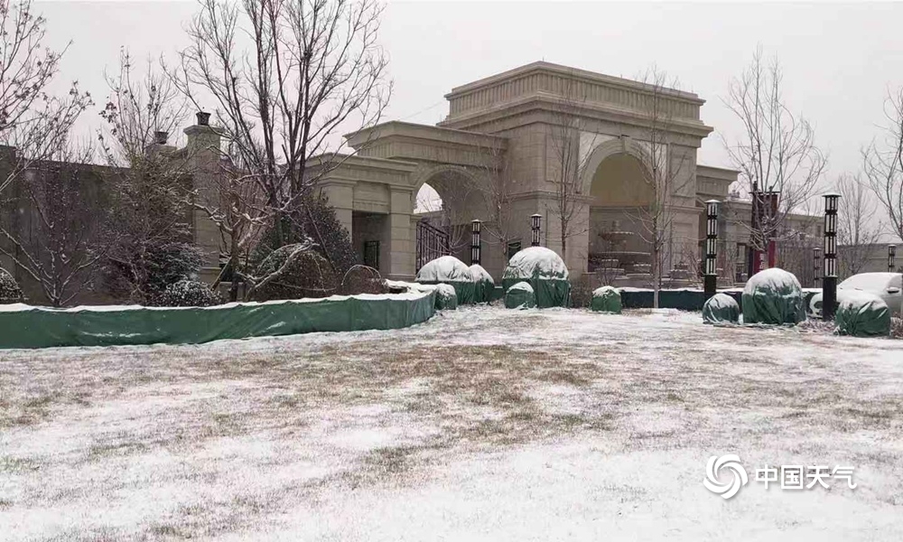 北京迎来今冬首场降雪 延庆雪景宜人