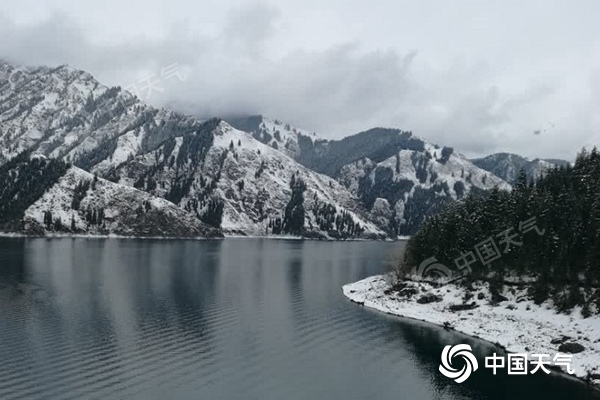 西北华北等地降雪增多 南方气温低迷湿冷感明显