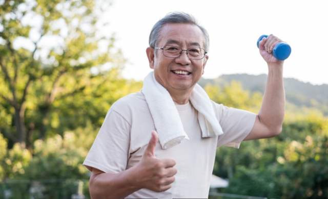 一旦晚上睡觉有这4种表现,十有八九是血糖过高,谨防并发症
