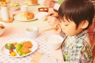 中年人,学会吃这4点很重要,饭后“三忌”,健康伴你行