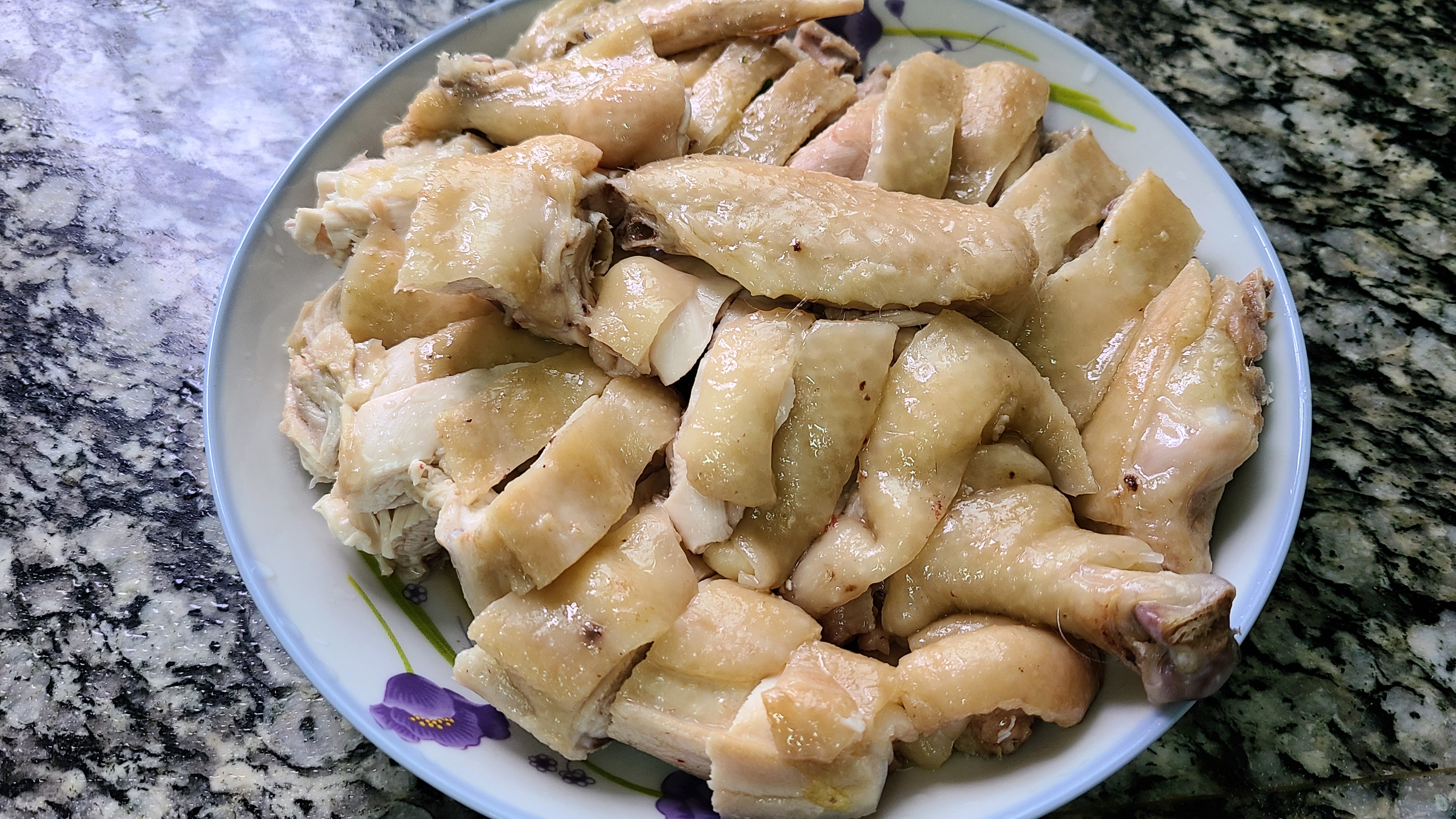 广东盐水鸡,皮滑肉嫩又好吃,这一道美味家常菜,看着就馋