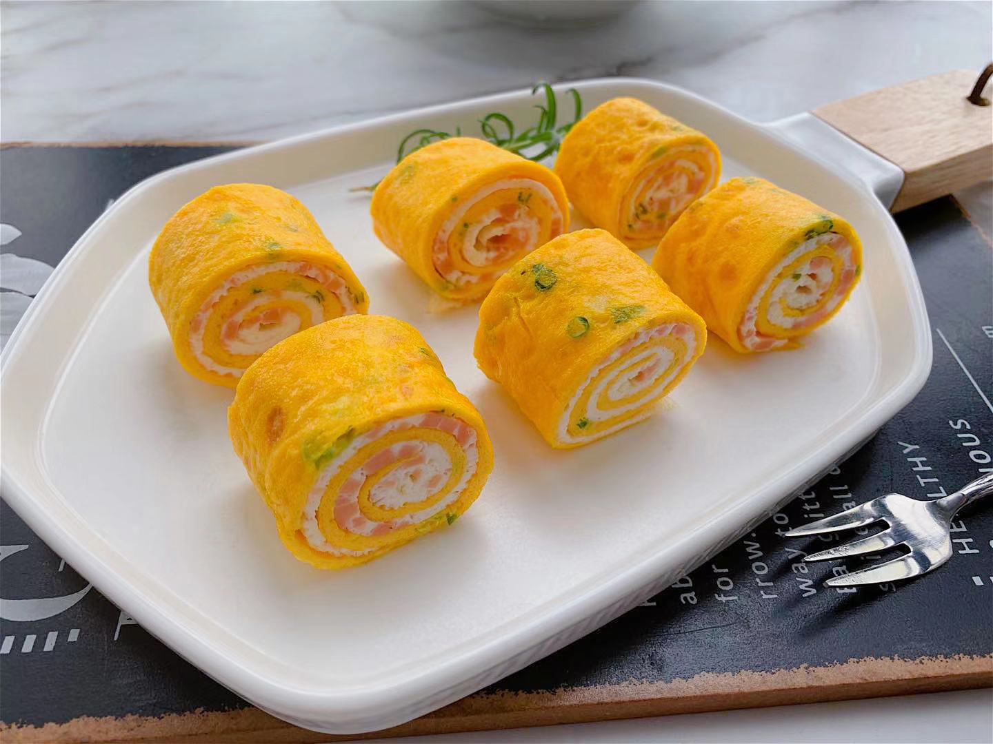 1根香肠,3个鸡蛋,教你做出有营养的早餐,大人小孩都爱吃