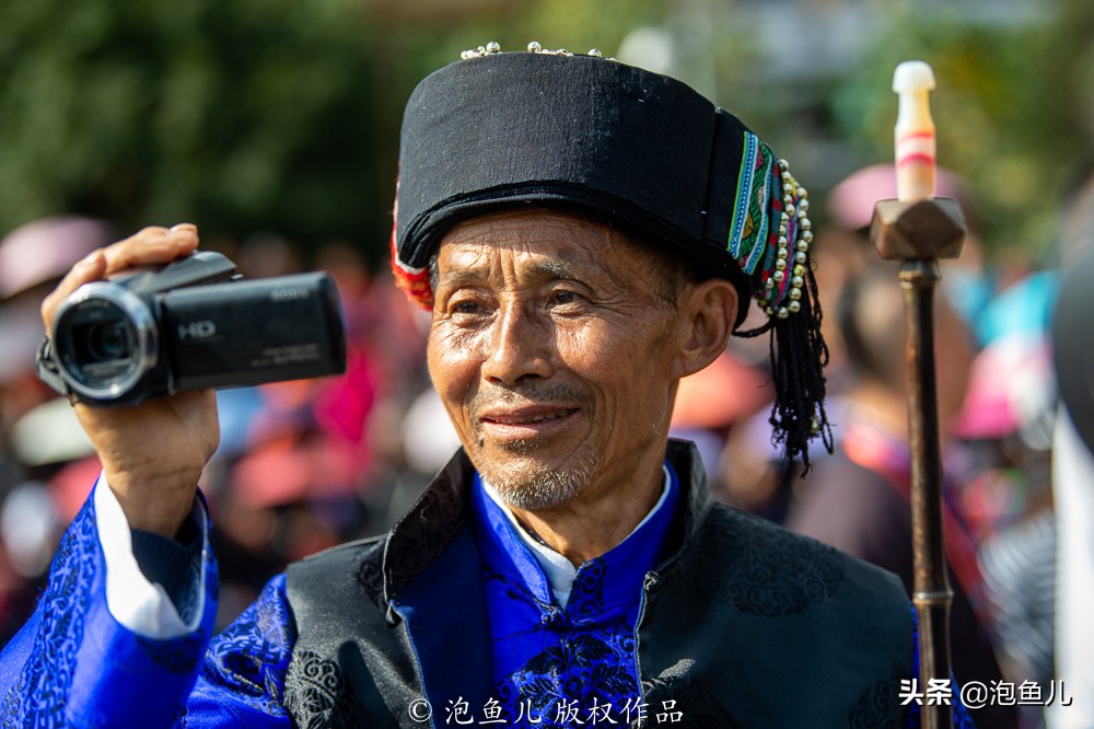 贵州发现中国最大苗寨,一个山头挤了1000多户吊脚楼,太美了