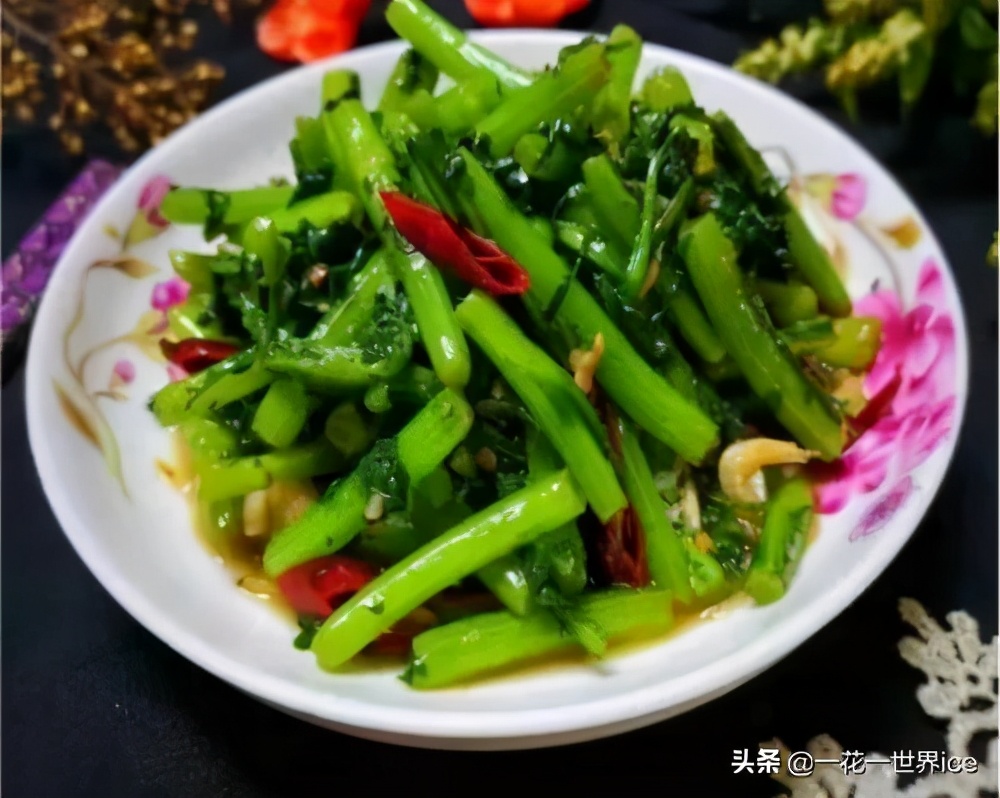 失眠最怕“这道菜”,简单炒一炒,镇定安神,失眠也好了