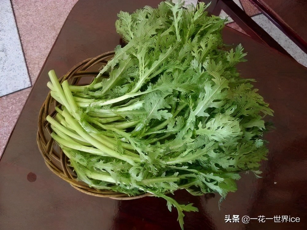 失眠最怕“这道菜”,简单炒一炒,镇定安神,失眠也好了