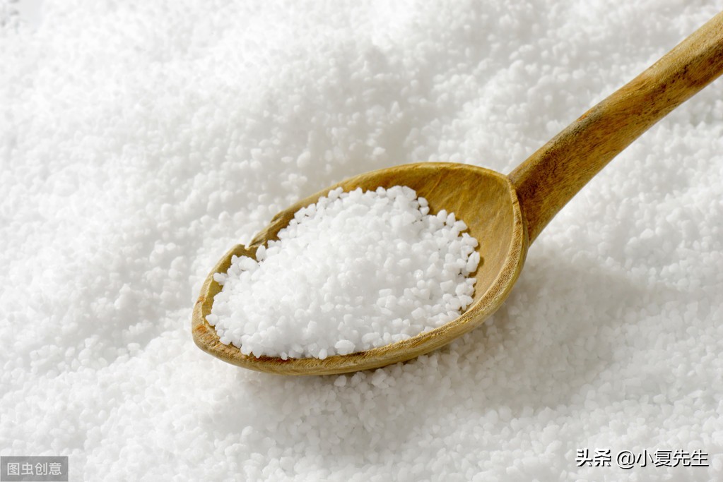 高血压的根源不止是盐，注意：这三种食物要少吃，否则血管会堵