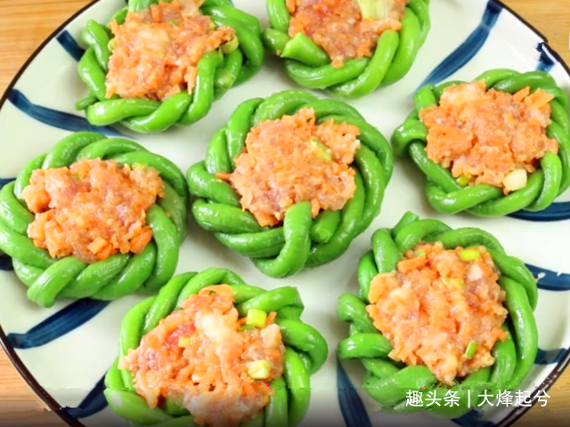 豆角新做法：不炒不蒸不油炸，鲜香软嫩，老人孩子都抢着吃