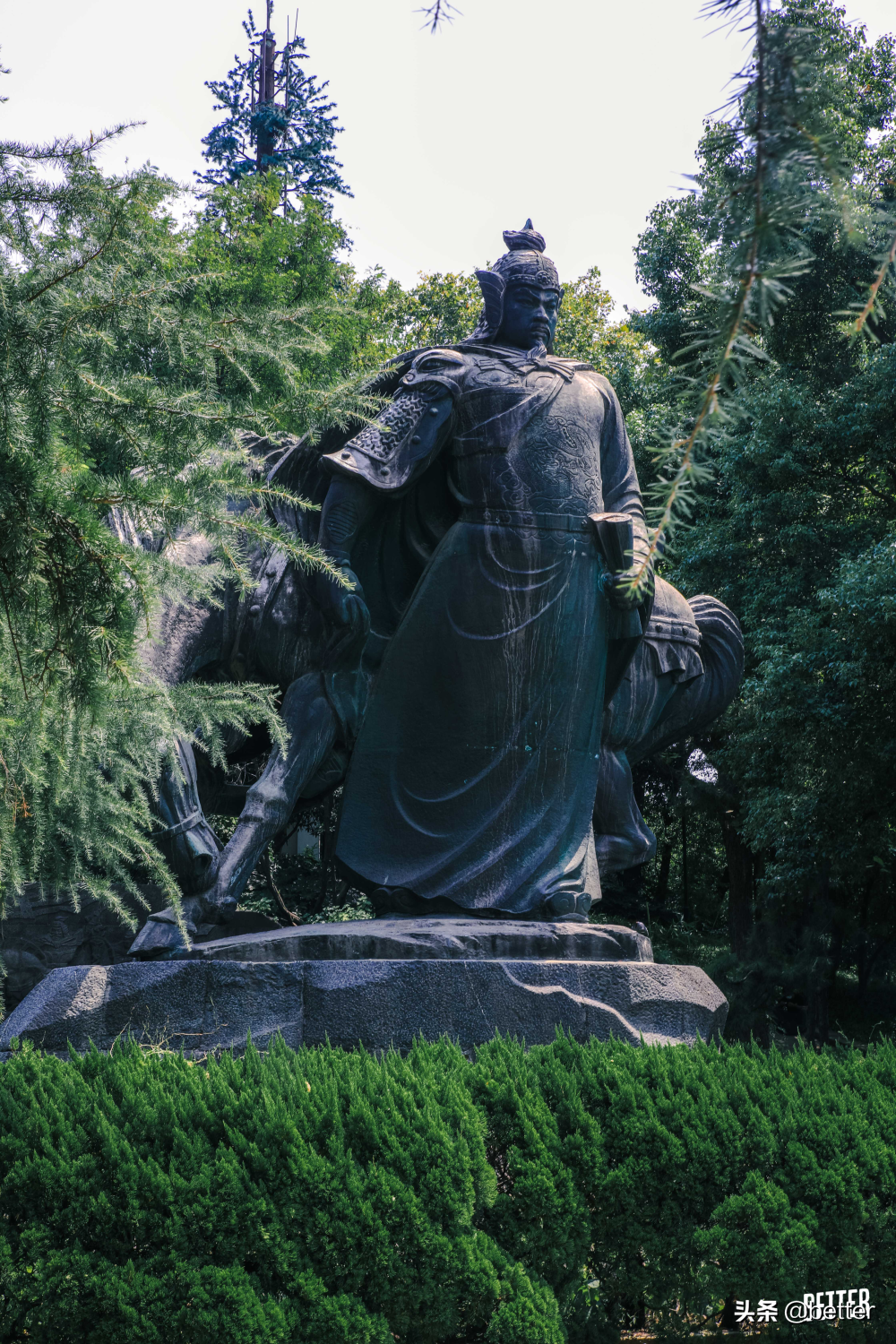 没有什么能让武汉人主动登上黄鹤楼,除了免票