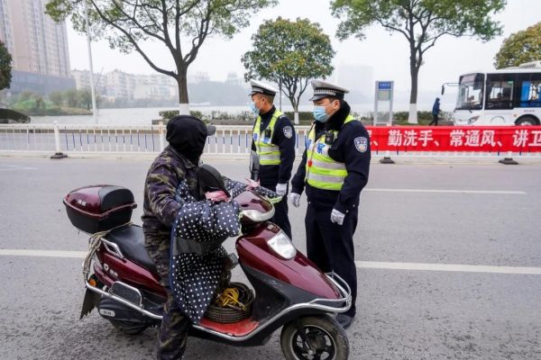 沙洋交警聚焦“五大战场”提升岁末道路交通安全感