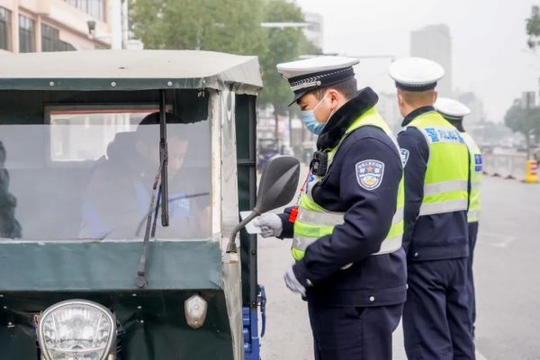 沙洋交警聚焦“五大战场”提升岁末道路交通安全感