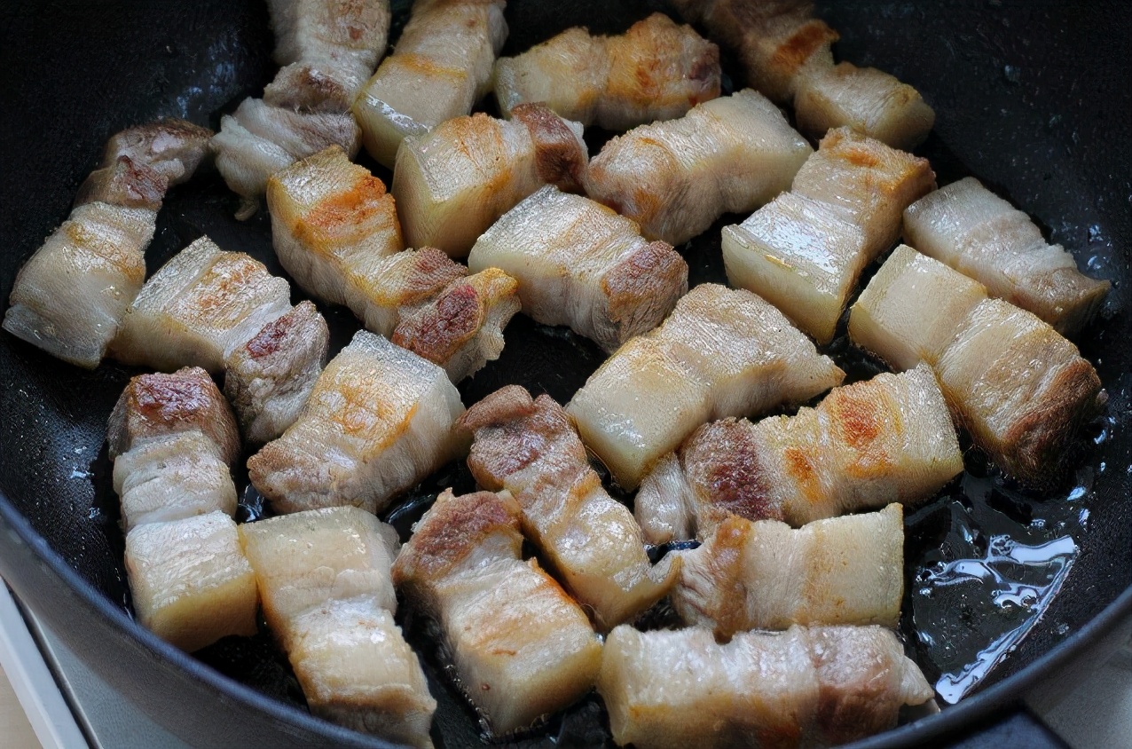 做红烧肉,牢记“3窍门2不放”,肉软嫩不油腻,香味浓郁,好吃