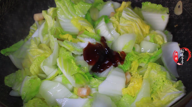 天气冷,我家就爱这锅白菜,简单一做,比肉还香,连吃5天都不烦