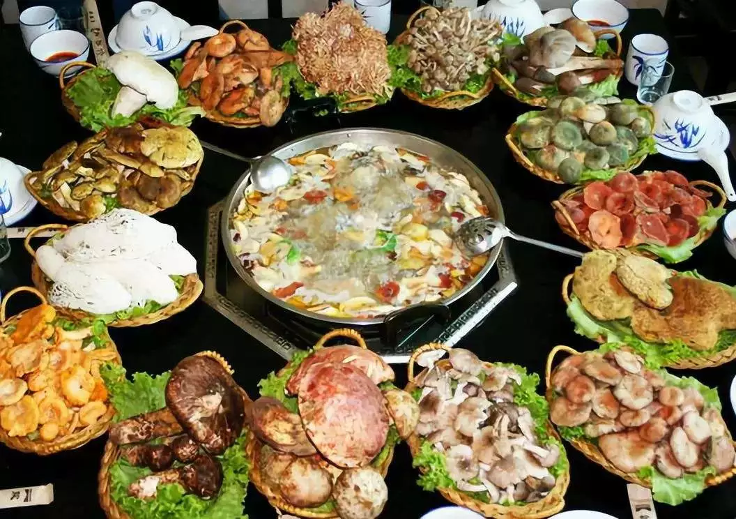 来云南一定要尝的10种美食!