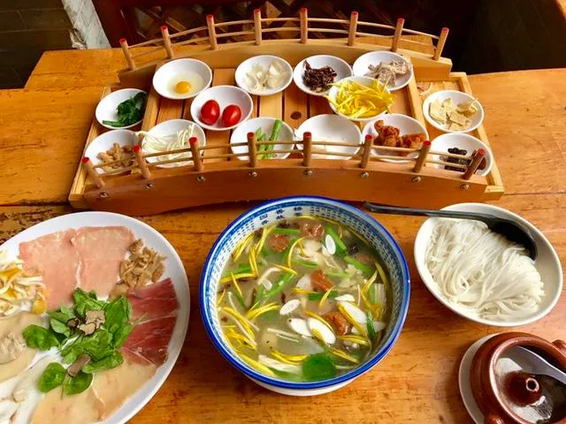 来云南一定要尝的10种美食!