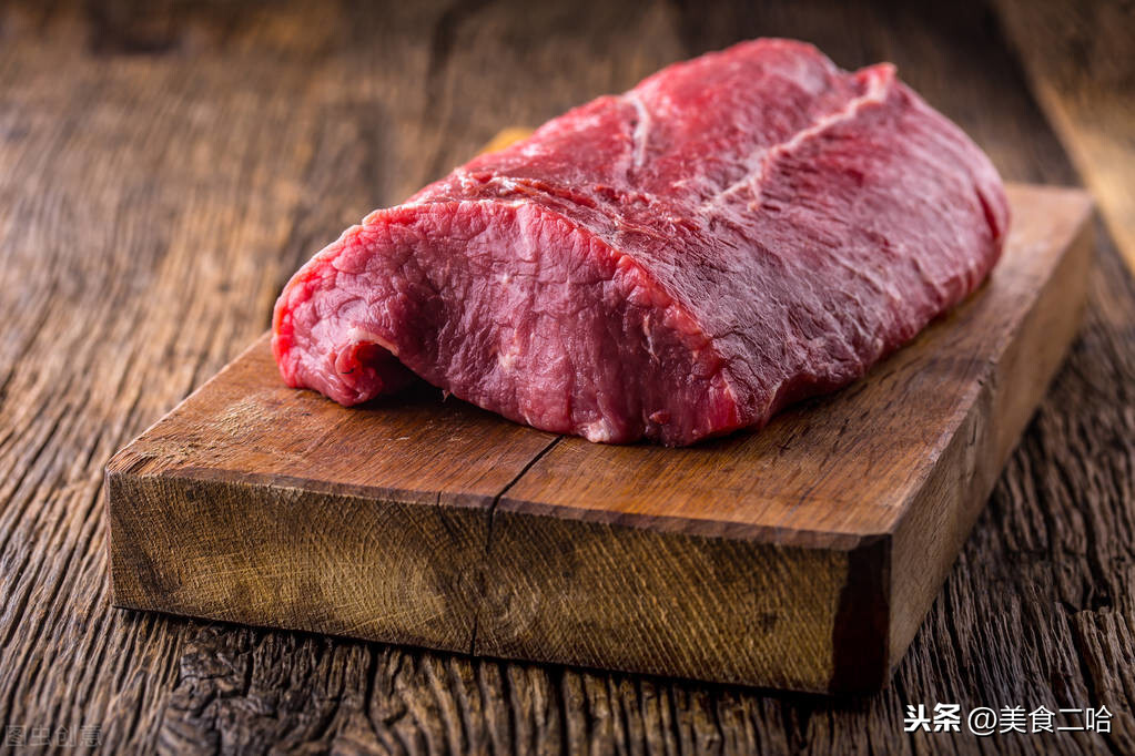 炸酥肉时,记住别乱用淀粉和面粉,多年经验分享,味道正宗又好吃