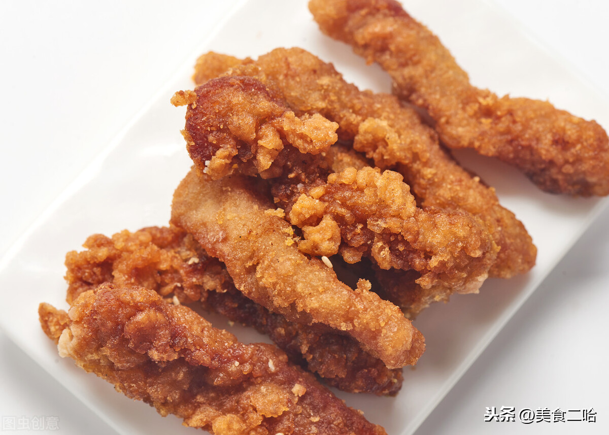 炸酥肉时,记住别乱用淀粉和面粉,多年经验分享,味道正宗又好吃