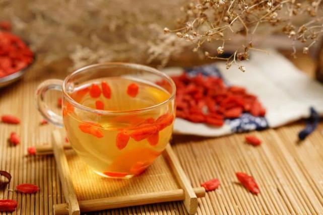 前列腺炎“克星”终于找到了,用它泡水喝,前列腺炎远离你