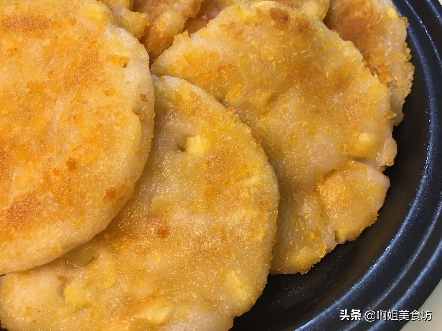 苹果别啃着吃了,简单一做,软糯香甜,营养又解馋