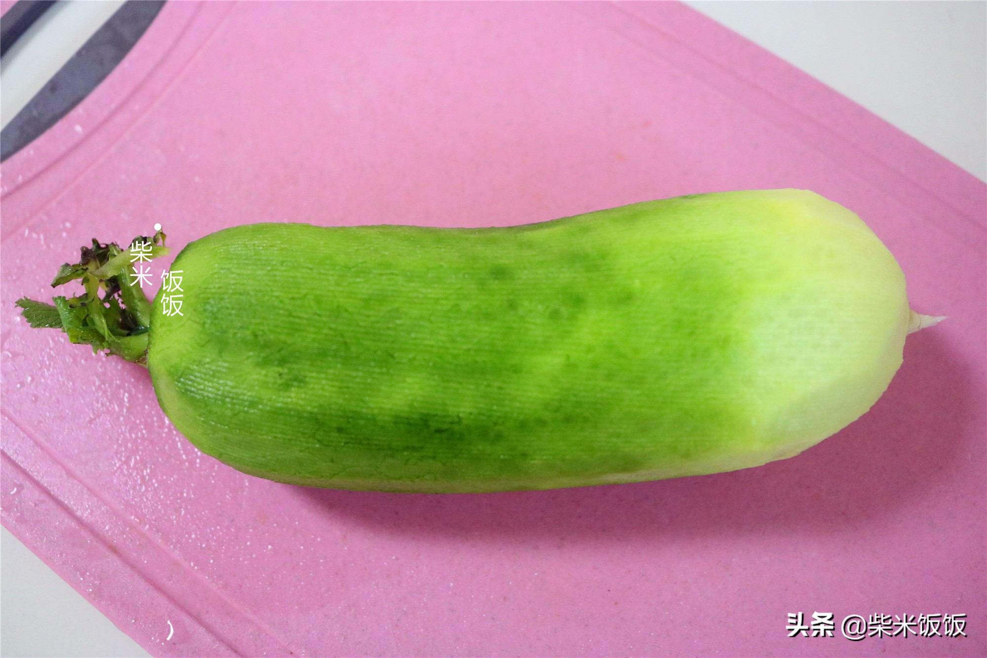 秋后萝卜正水灵,用来烙饼真好吃,软嫩鲜香,孩子早餐吃两个