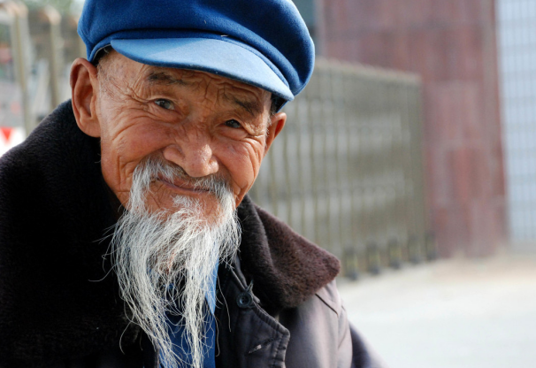 寿命长的男人,一般有“1慢2大3小”的特征,若你也是,恭喜了