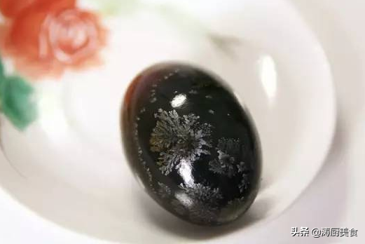 湖北人爱吃的10大“另类美食”,外地食客只能叹为观止,味道太重