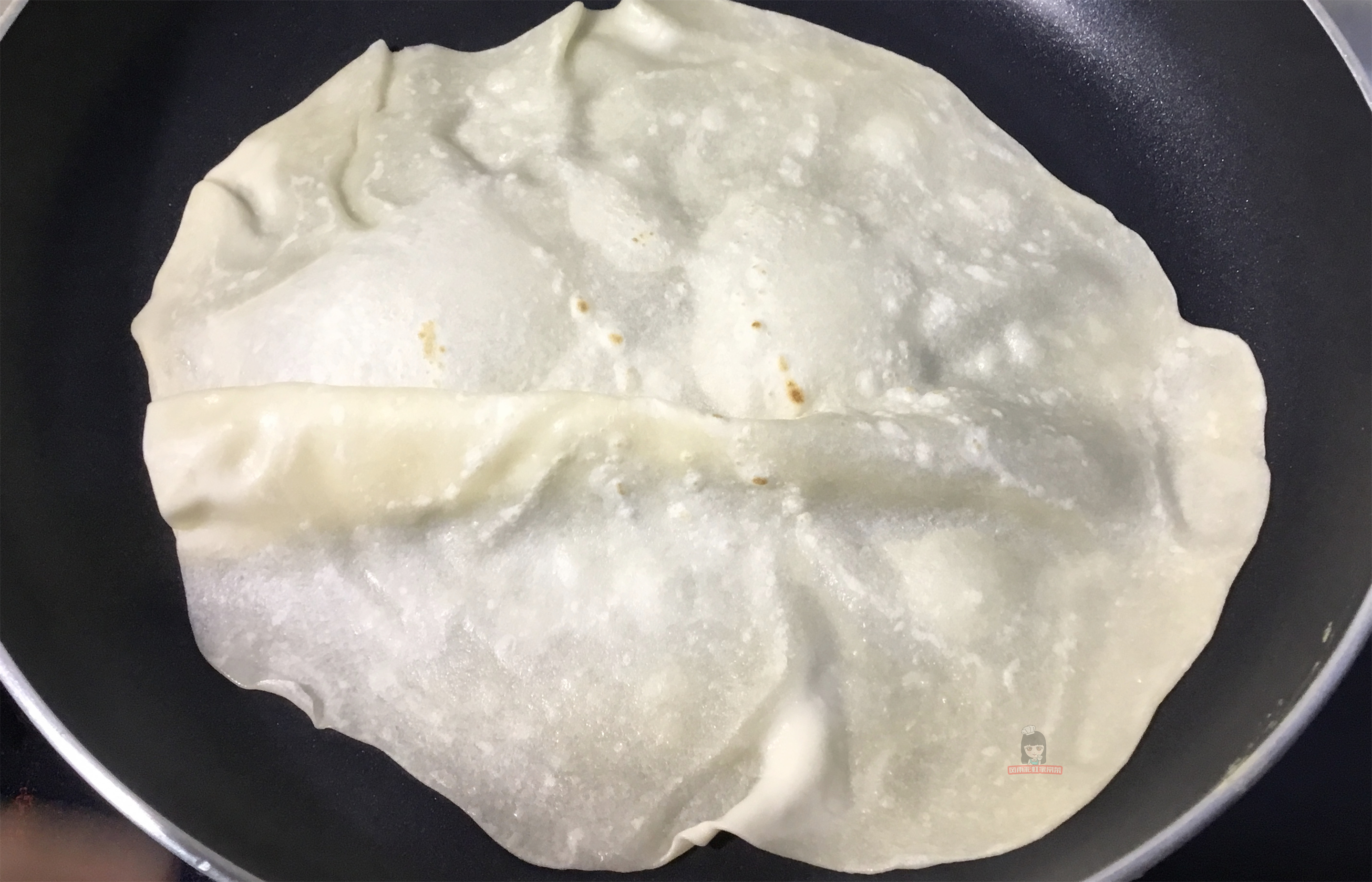 又透明又薄的筋饼,老阿姨教你,原来做法这么简单,一学就会