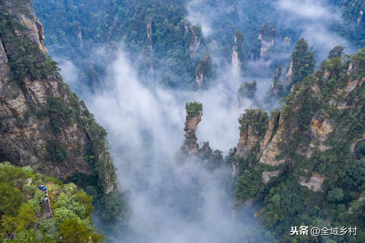 湖南旅游景点推荐：武陵源看风景，崀山看丹霞，韶山追寻伟人足迹