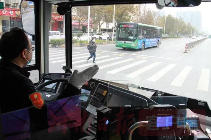 郑州:打造城市文明交通环境 提升市民出行幸福指数