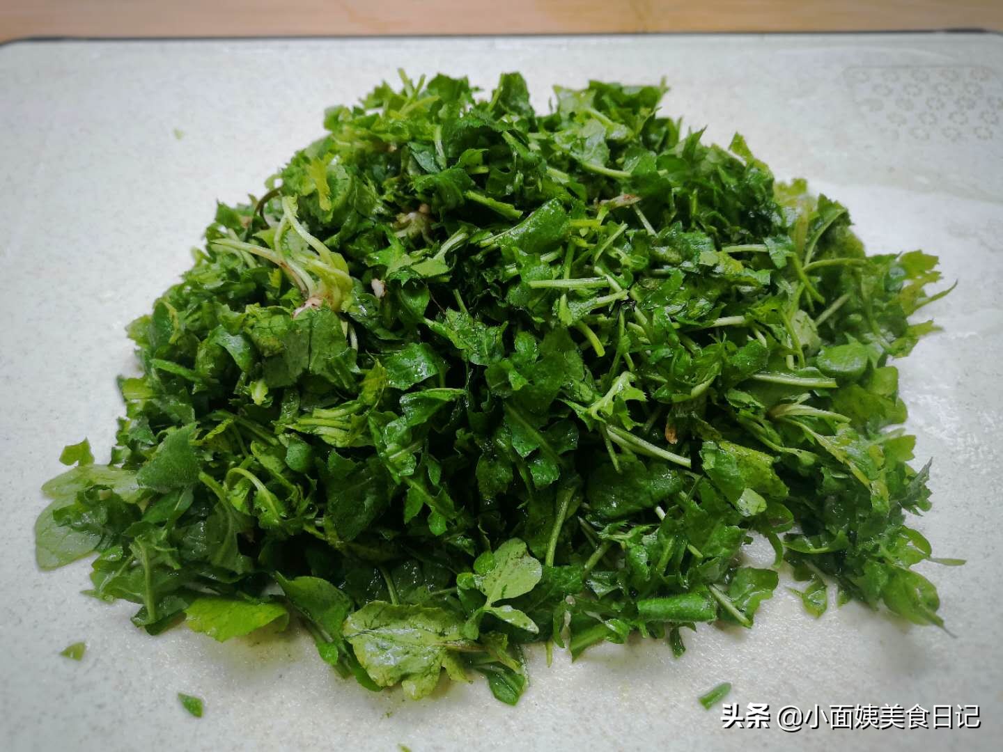 秋天常用豆腐煮这汤,口感香滑,清淡养胃,天冷来一碗营养又舒心