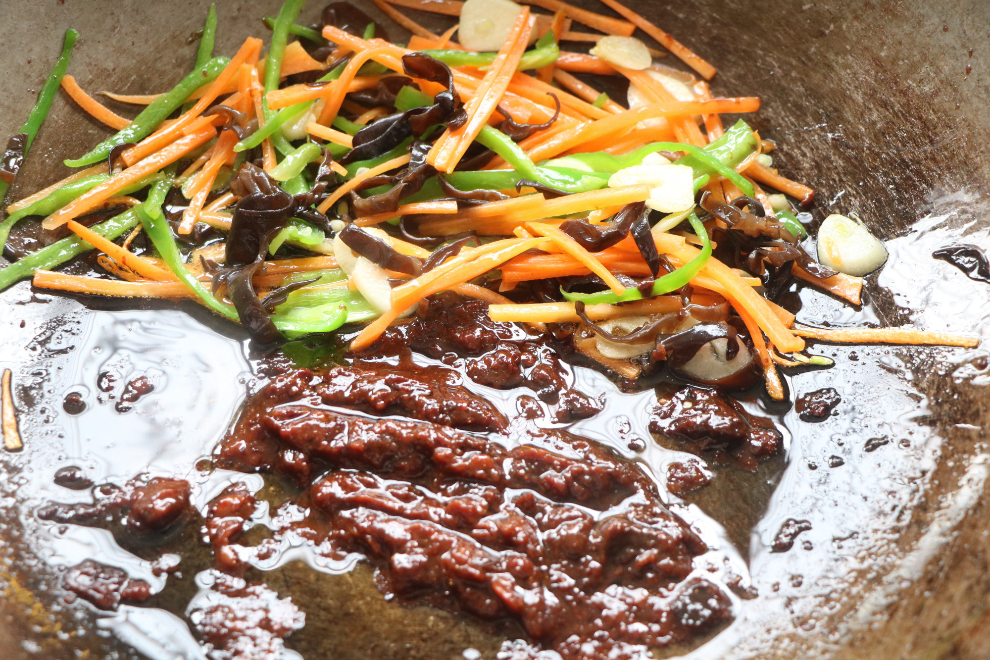 比肉还好吃的豆腐做法，鲜香入味儿，汤汁多超下饭，每周必做一次