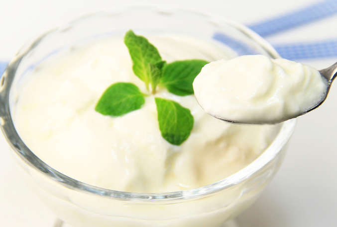 喝酸奶有助于身体健康，这2个时间喝酸奶，更有利于肠道健康