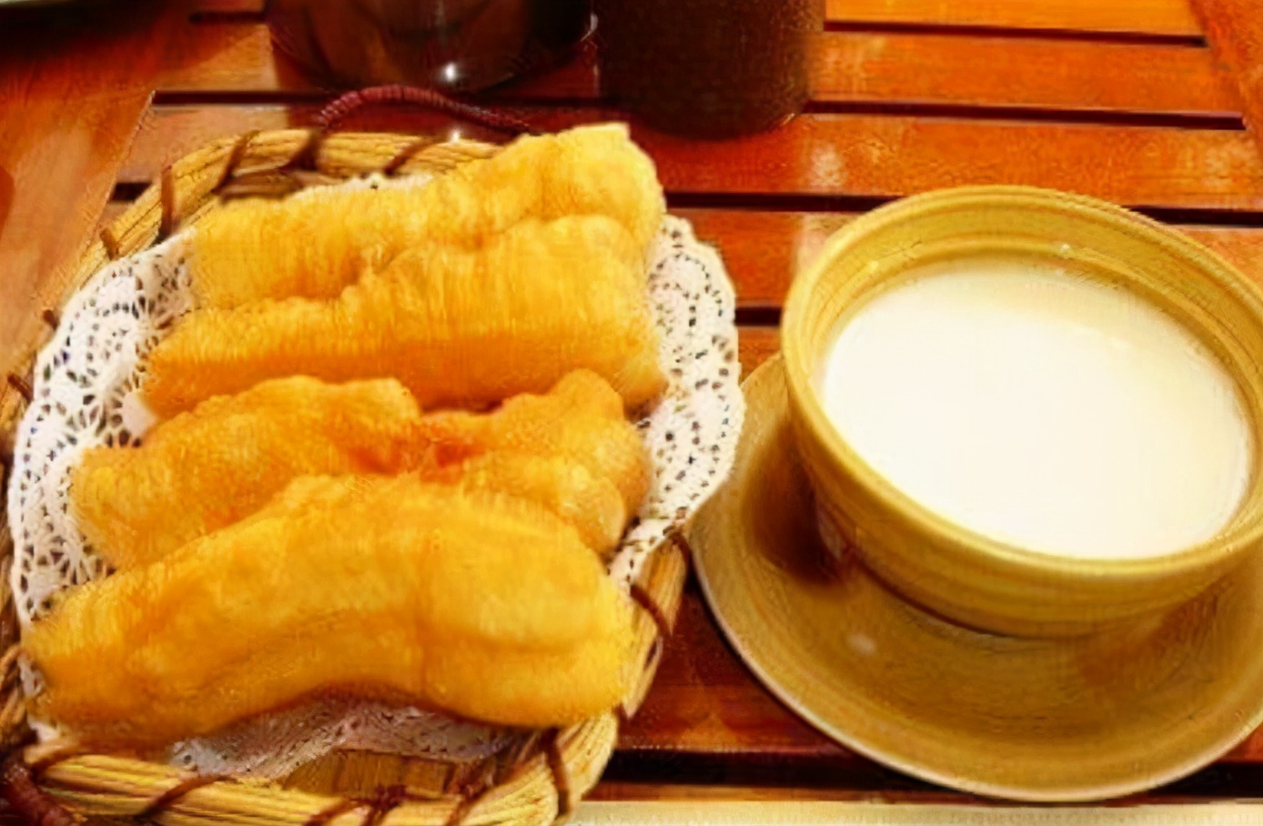 医生建议:早餐拒绝这三样食物,胃部或会更健康