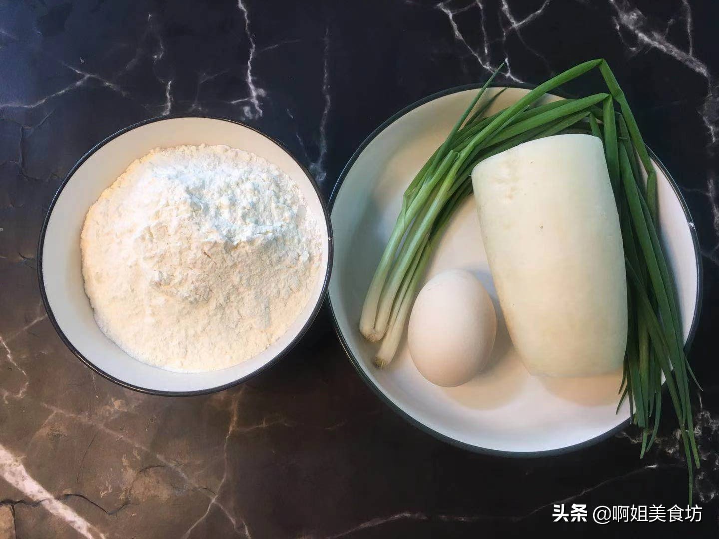 半根萝卜一个鸡蛋,用筷子搅一搅,5分钟搞定全家人的早餐
