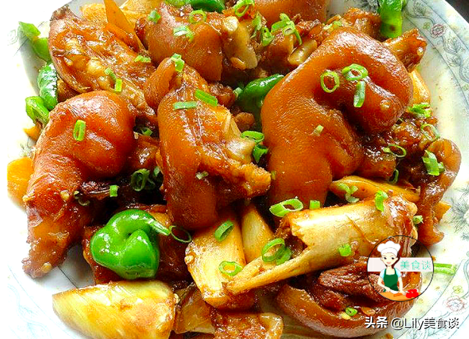 炖猪蹄时,牢记这“3个技巧”,猪蹄软烂鲜香,冬天炖一锅太馋人