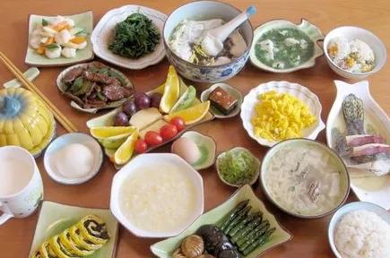 月子期间怎么吃?1-4周饮食建议,吃好了身体恢复快,奶量足