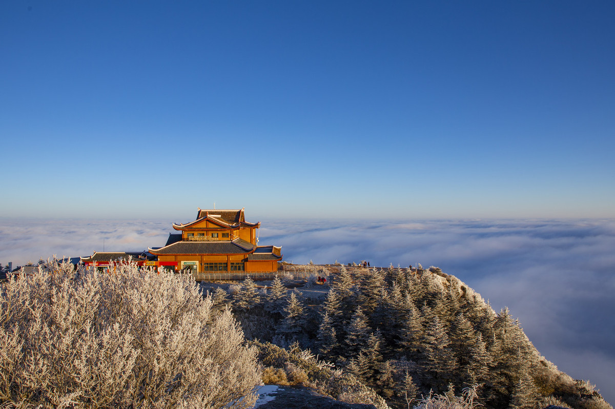四川是中国旅游第一大省,有13个5A级景区,世界遗产很多