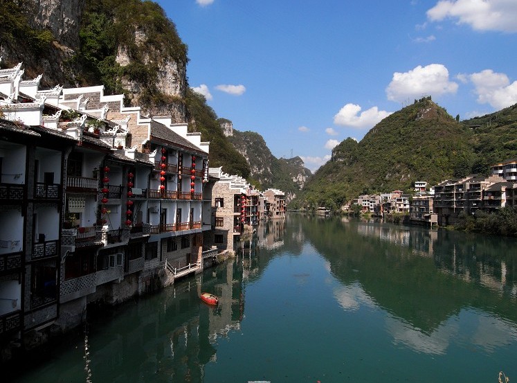 从花海到田园，从古城到山水：贵州九月最值得去的10大景区推荐