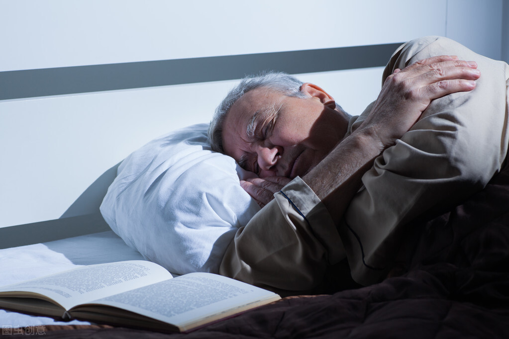老年人总是睡不着、早醒怎么办?医生教你如何拥有好睡眠