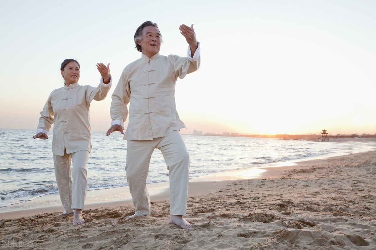老年人总是睡不着、早醒怎么办?医生教你如何拥有好睡眠