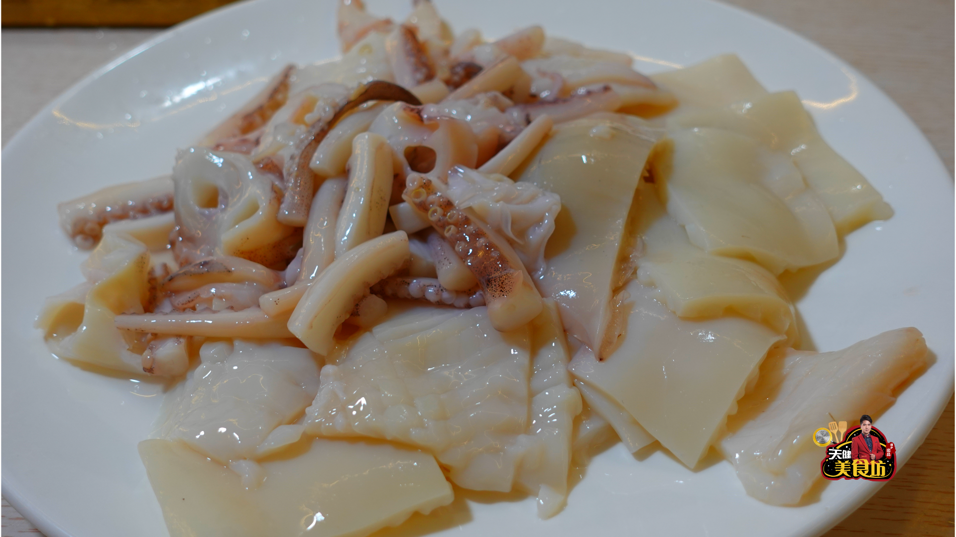 我家鱿鱼从不烤着吃,不蒸不炸不烧烤,鲜香美味,上桌就扫光