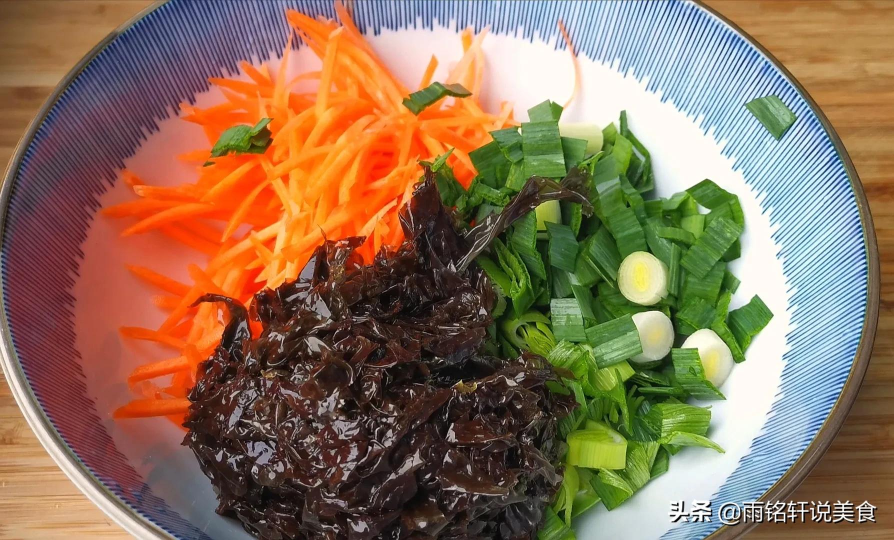 海蛎不做海蛎煎了,做成紫菜海蛎饼更美味,外酥里嫩,天天吃不够
