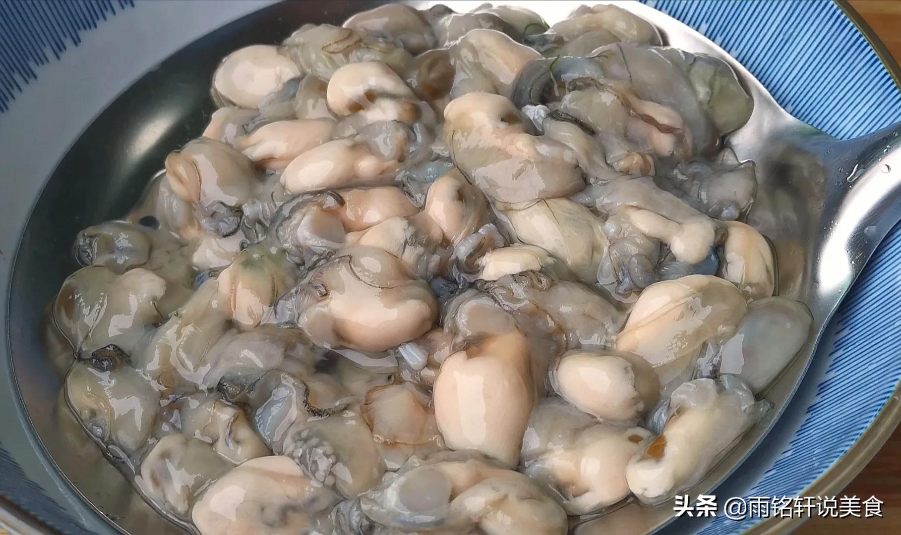 海蛎不做海蛎煎了,做成紫菜海蛎饼更美味,外酥里嫩,天天吃不够