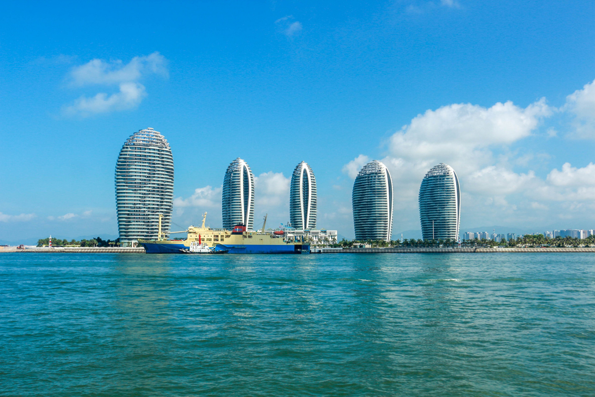 这个寒冬季节,海南旅游最适宜,这些地方你去过没?